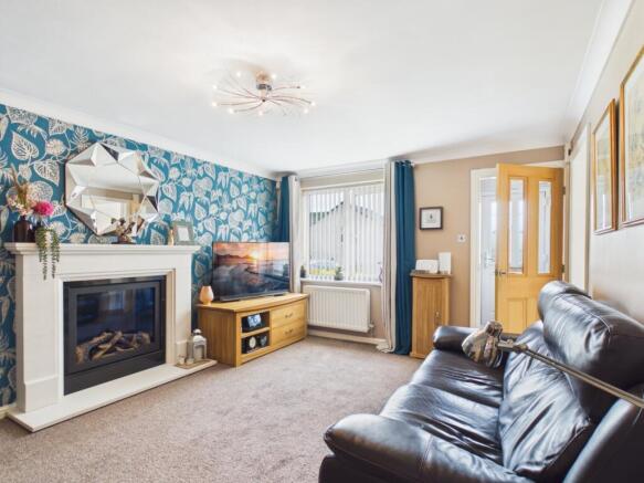 4 bed Detached for sale Image 4