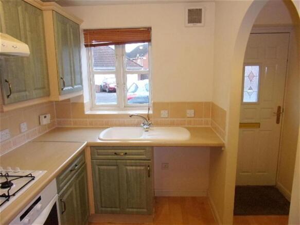 P002298 Kitchen v1.JPG