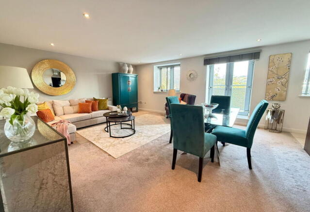 3 bed Apartment for sale Image 7