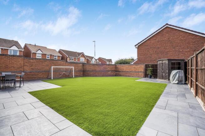Orchid Close, Hamilton, Leicester, Leicestershire, LE5 photo 4