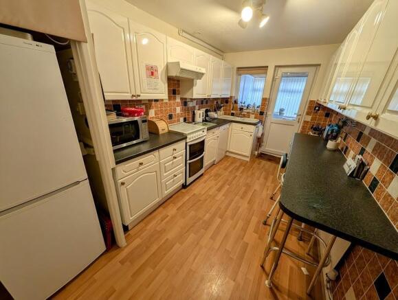 kitchen new.jpg