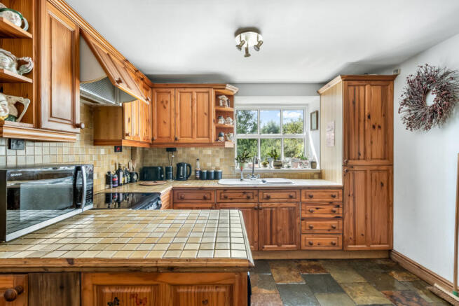 3 bed Detached for sale Image 8