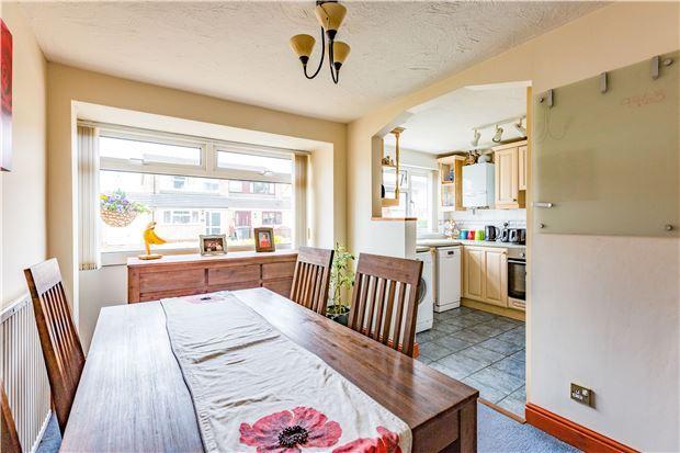 DiningArea/Kitchen
