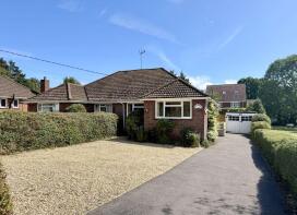12, Tottington Drive, Henfield BN5 9XY