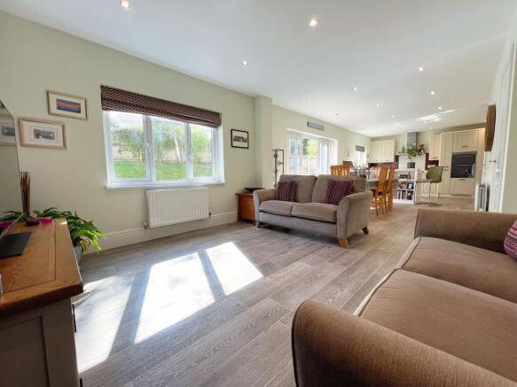 39 Heol Cae Pwll, Colwinston, Nr. Cowbridge, Vale of Glamorgan CF71 7PL photo 4