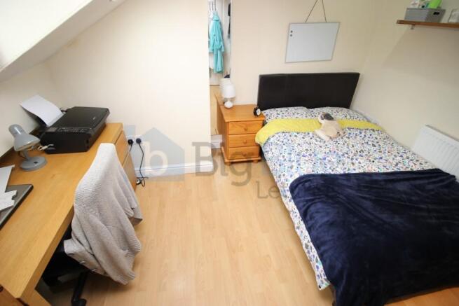 7 bed Terraced to rent Image 9