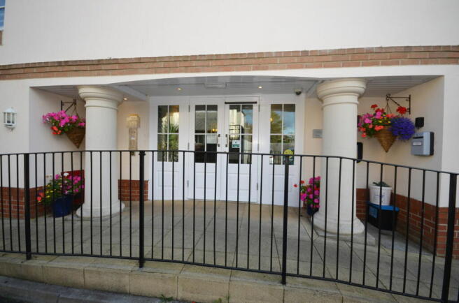 Photo 8