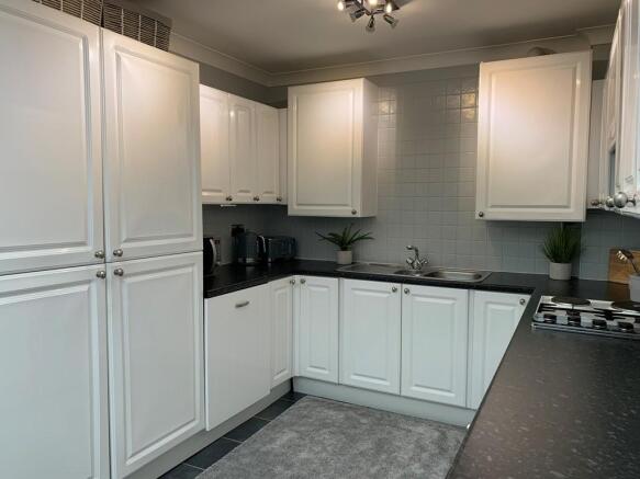 Kitchen/Breakfast...