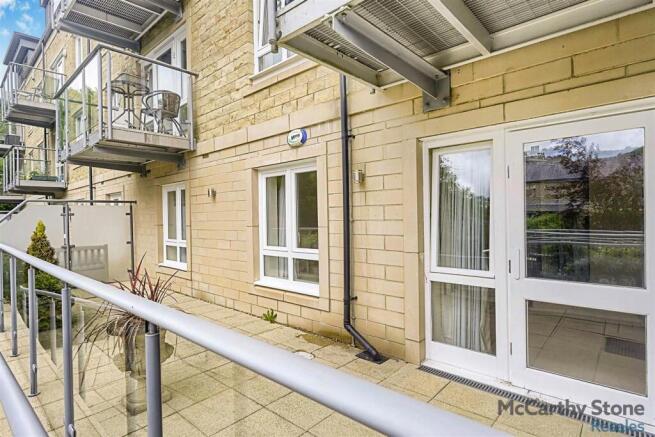 2 bed Apartment for sale Image 6