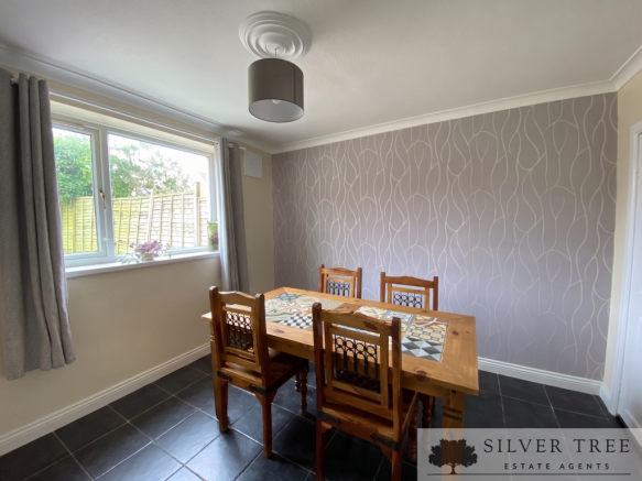 3 bed Semi-Detached for sale Image 5