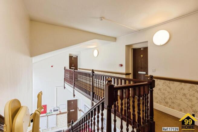 2 bed Flat for sale Image 11