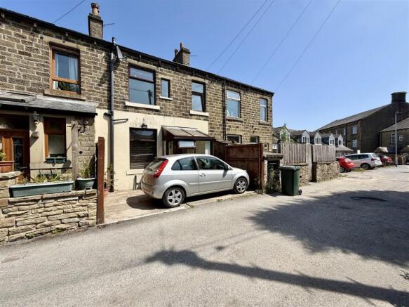 4 bed Terraced for sale Image 10