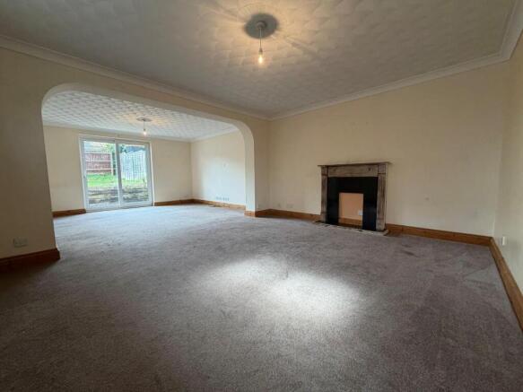 Sitting/Dining Room