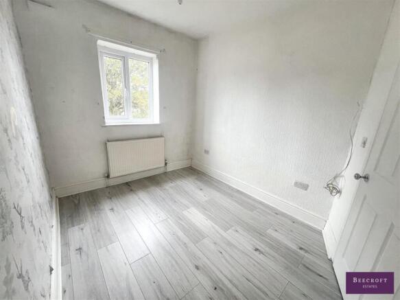 3 bed Terraced to rent Image 9