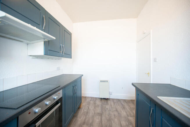 2 bed Flat to rent Image 6