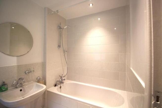 bathroom 2.JPG
