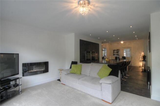 Living Room Pic 3