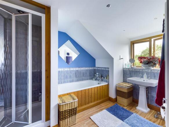Bathroom.jpg