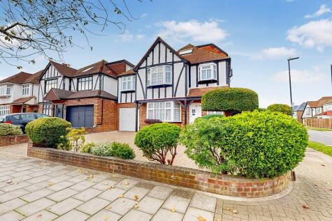 Dalkeith Grove, Stanmore, HA7