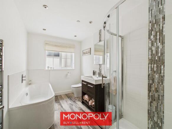 Family Bathroom.jpg