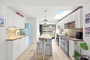 6, Beech Lane, Buckhurst Hill IG9 5HZ