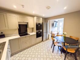 82, Pendennis Park, Brislington, Bristol BS4 4JN