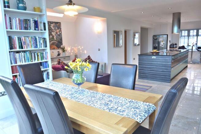 Kitchen/Dining