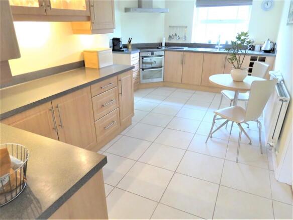 Kitchen diner