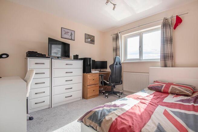Bedroom 2 (Double)
