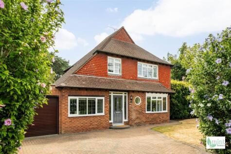 Lincoln Drive, Woking
