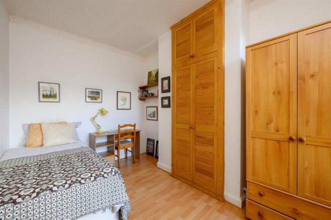 3 bed Terraced for sale Image 7