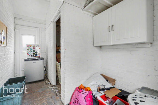 3 bed Semi-Detached for sale Image 12