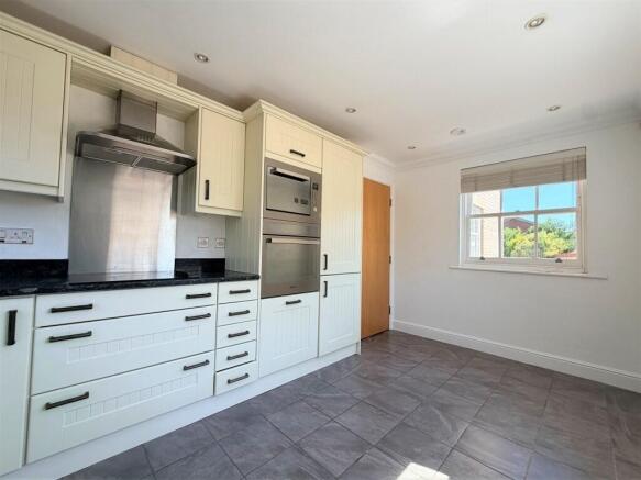 KITCHEN AND DININ...
