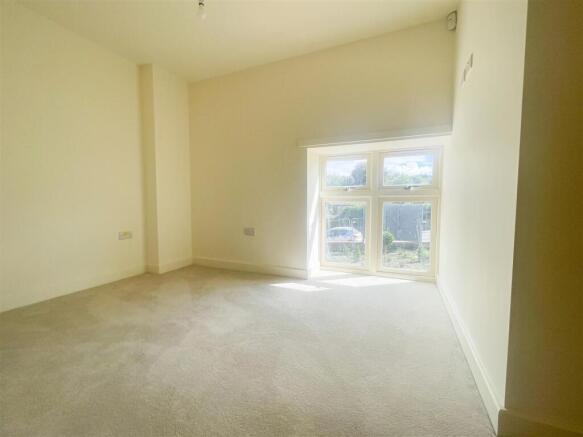 4 bed Mews to rent Image 12