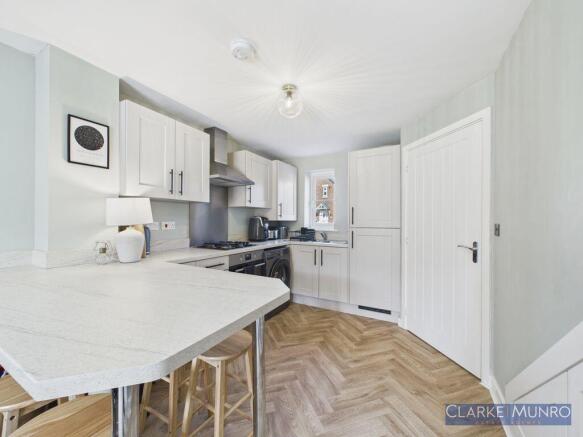 3 bed Terraced for sale Image 6