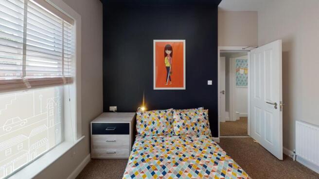 4 bed House Share to rent Image 7