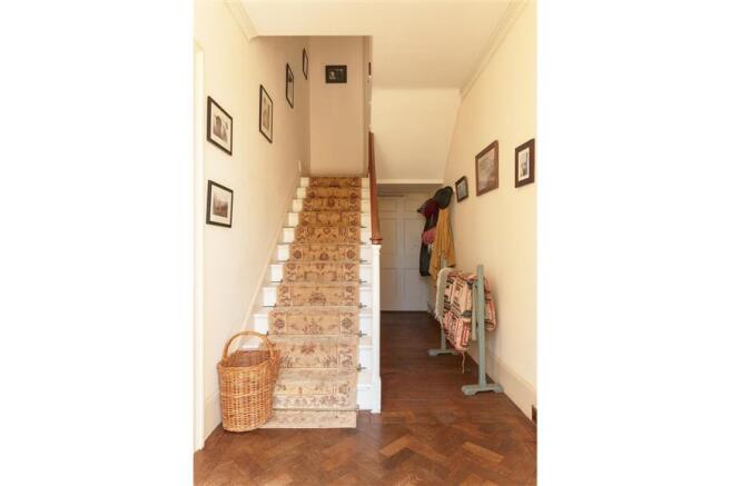 498 Hallway To Use