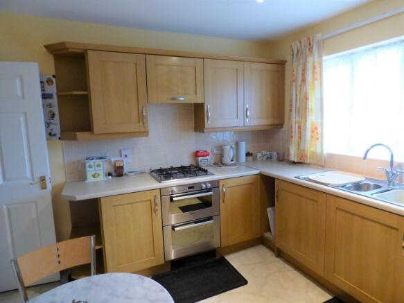 kitchen/breakfast
