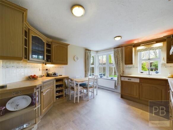 Kitchen/Breakfast Rm