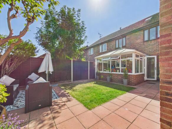 4 bed Semi-Detached for sale Image 4