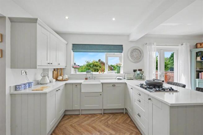 Kitchen_4.jpeg