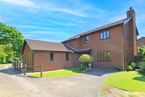 Kirkland Avenue, Kingswood Oak, Shrewsbury