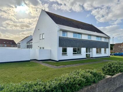 Manderley, Sea Road, Milford On Sea, Lymington, SO41