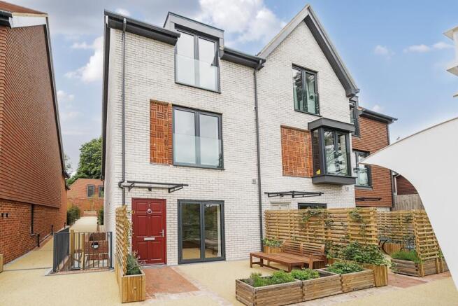 1294965-1-682627c...