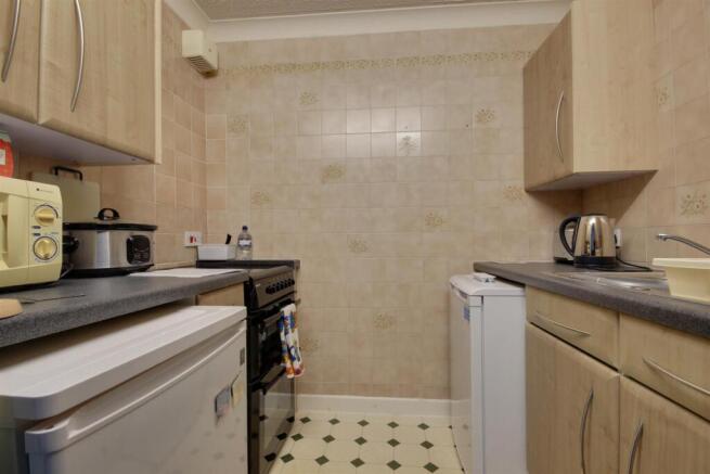 Homewillow Close, London photo 4