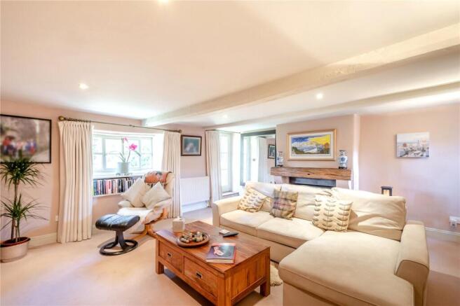 4 bed Detached for sale Image 10