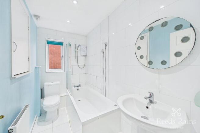 2 bed End of Terrace to rent Image 11