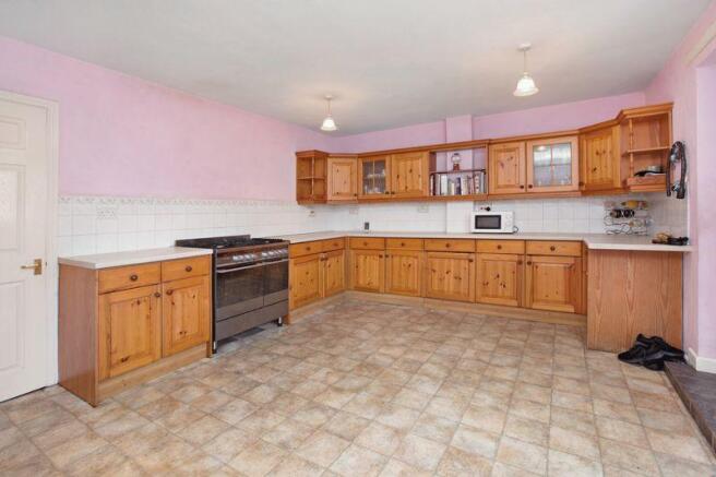 kitchen/breakf...