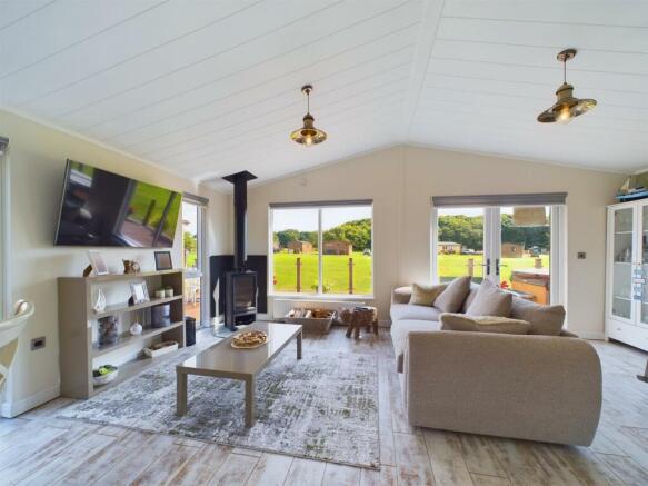 2 bed Park Home for sale Image 7