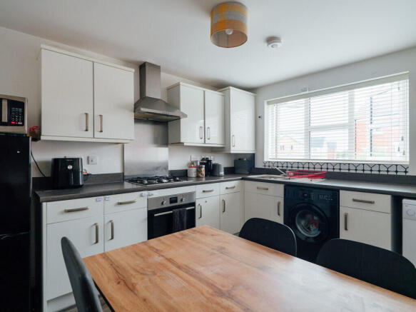 Kitchen / Breakfast Room